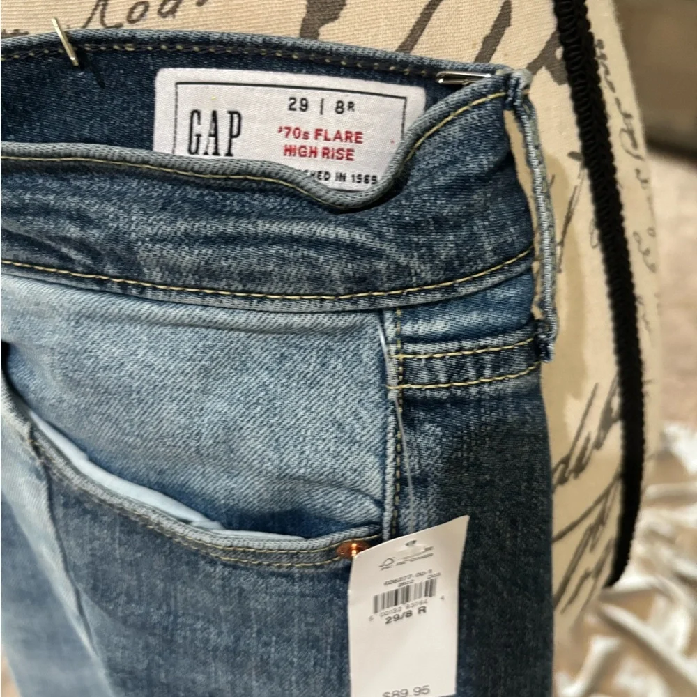 GAP Women's Light Blue Flare Jeans NWT Size 8 - Picture 2 of 6